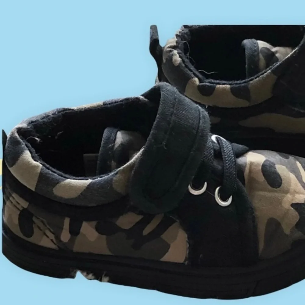 First Step Shoes Size 4 Boys‎ Velcro Closure Camouflages